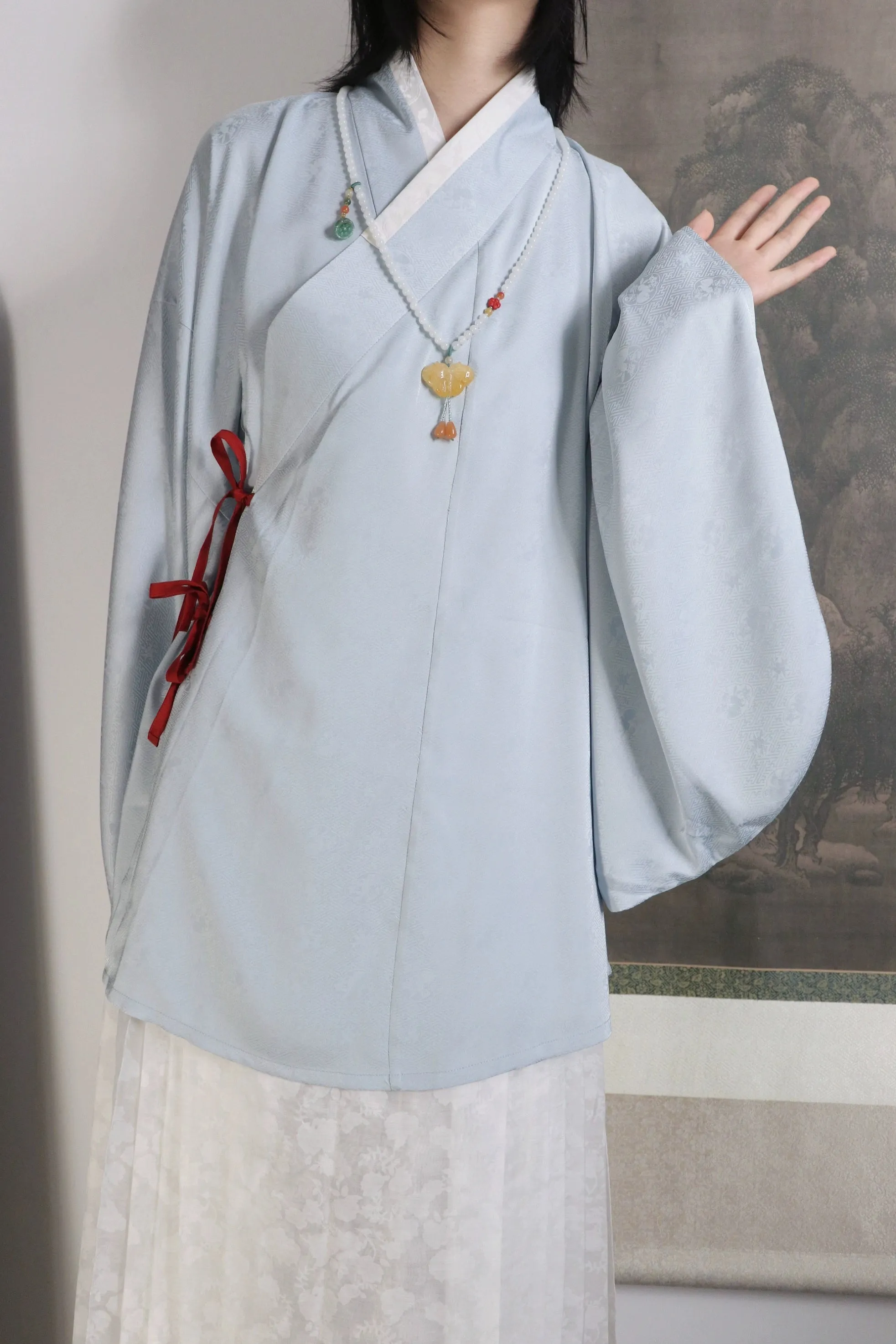 Pipa 琵琶 Lute Sleeve Middle Ming Dynasty Cross Collar Shirt