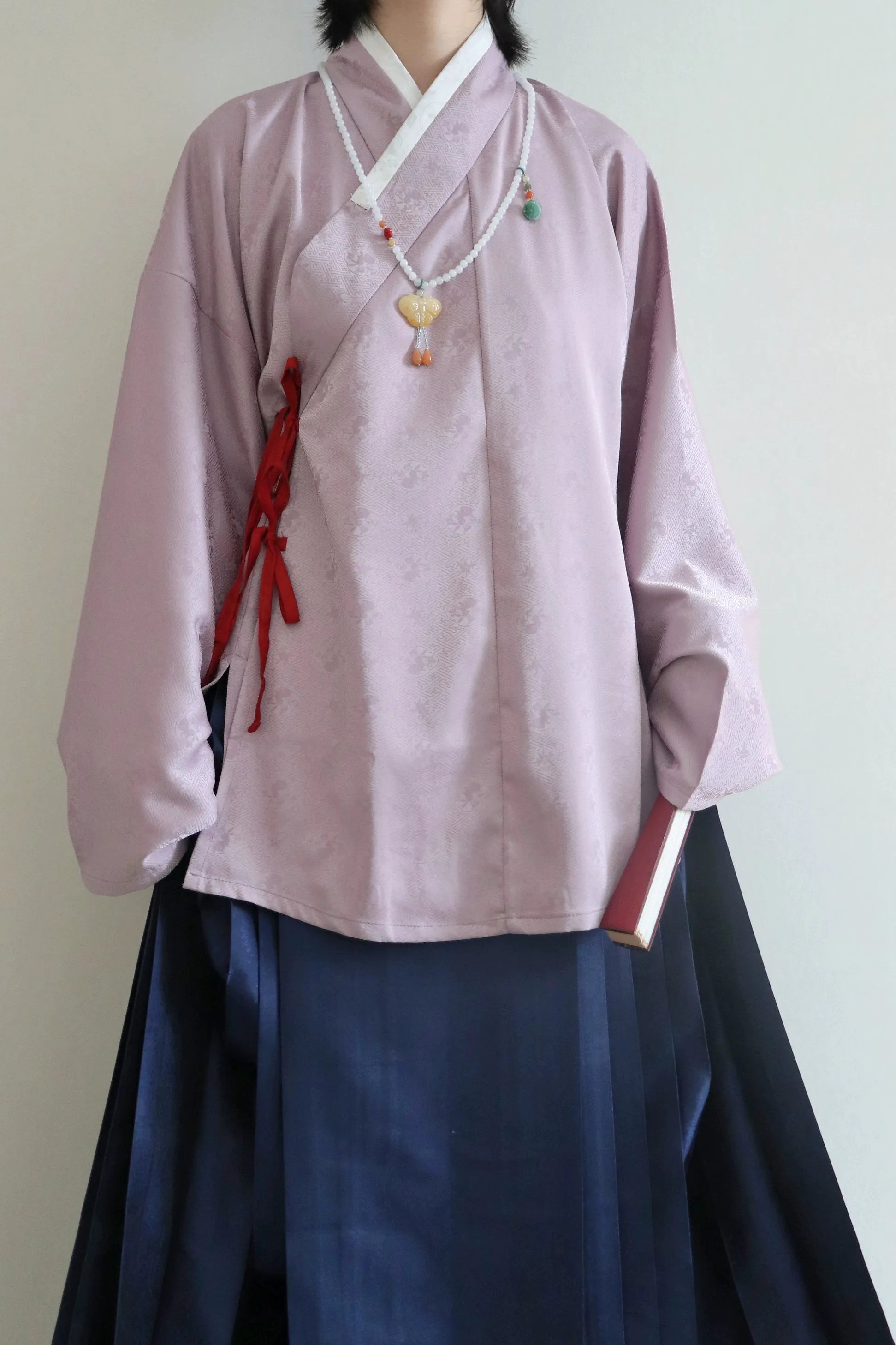 Pipa 琵琶 Lute Sleeve Middle Ming Dynasty Cross Collar Shirt