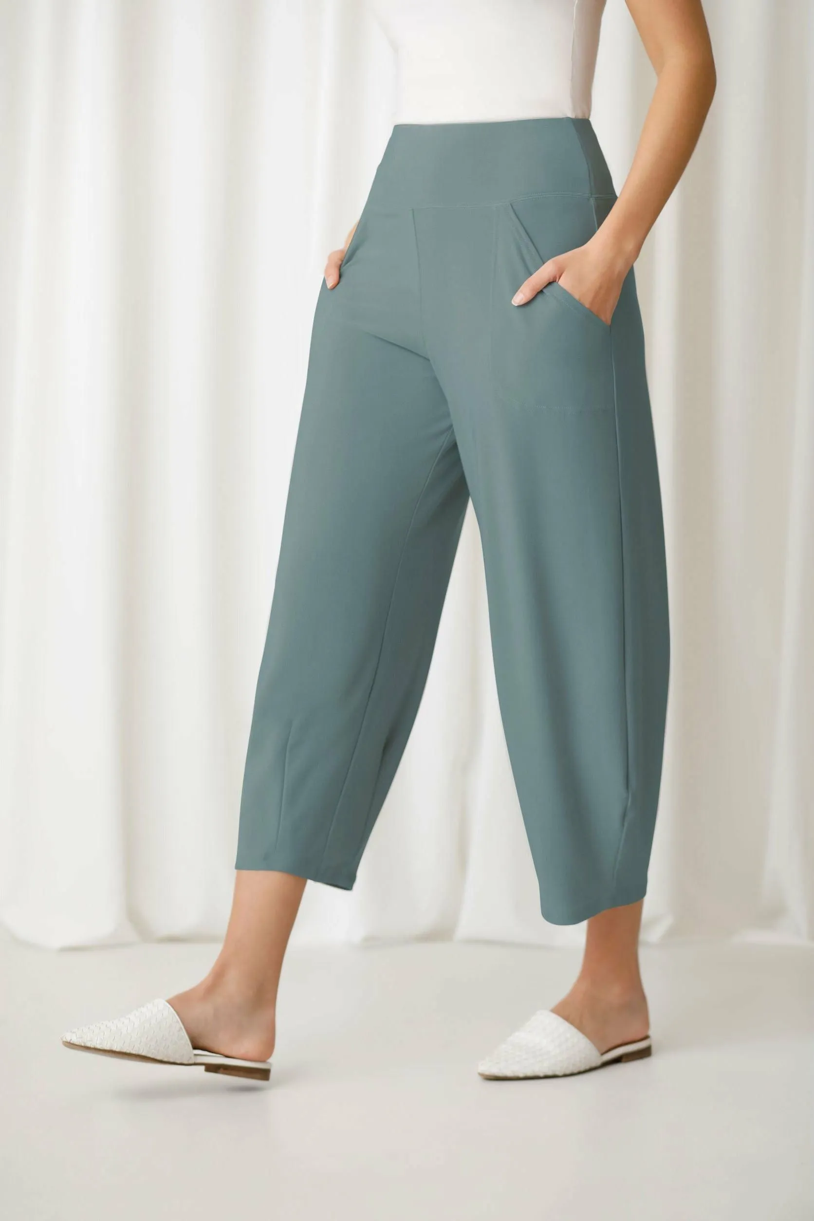 Sympli Narrow Lantern Pant - Style 27237