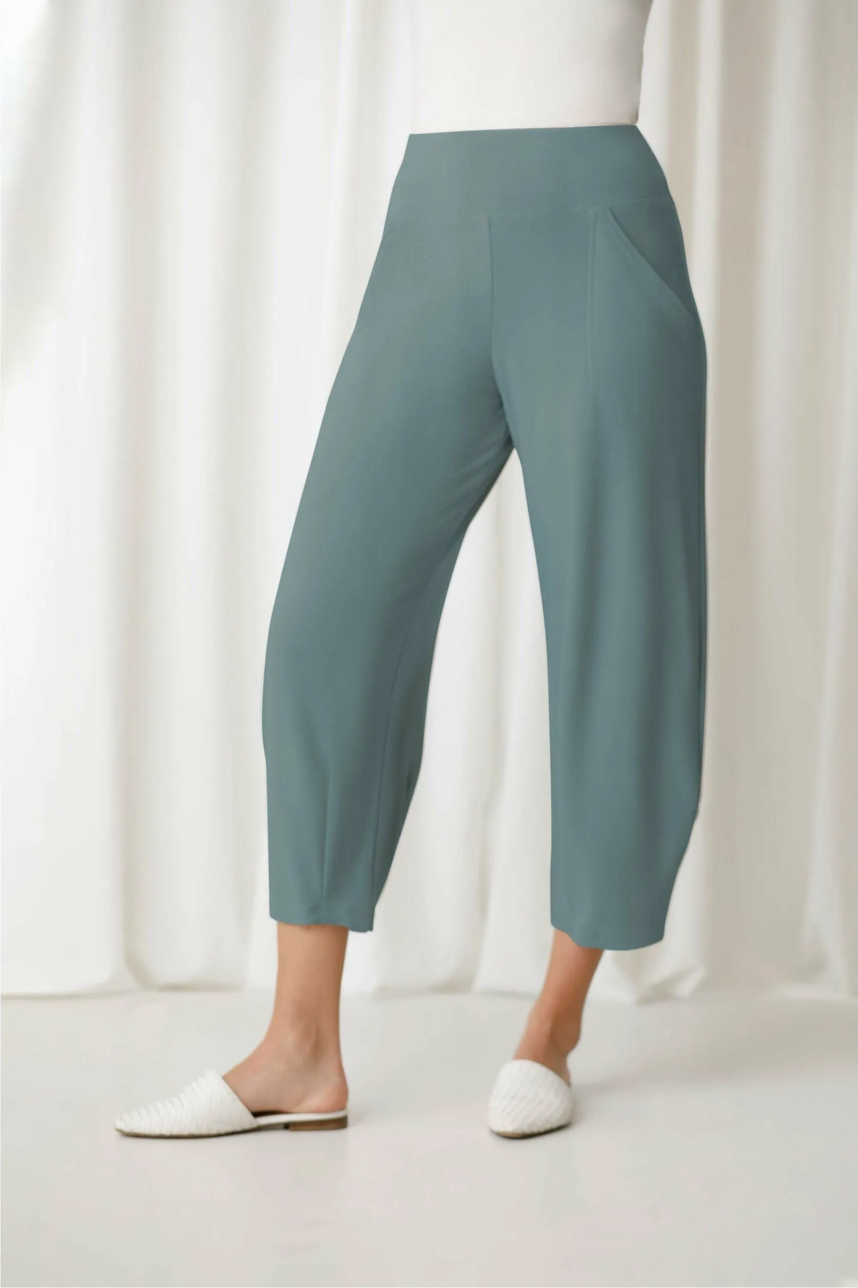 Sympli Narrow Lantern Pant - Style 27237