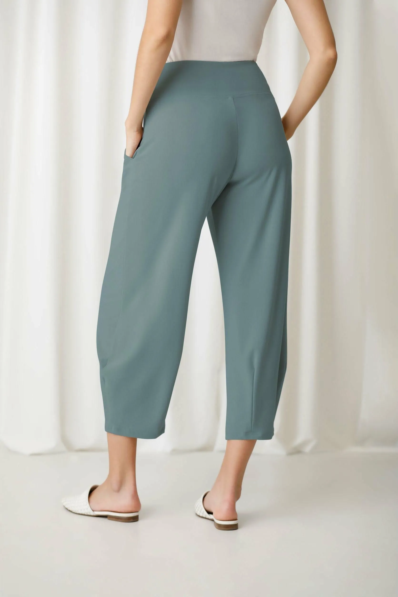 Sympli Narrow Lantern Pant - Style 27237